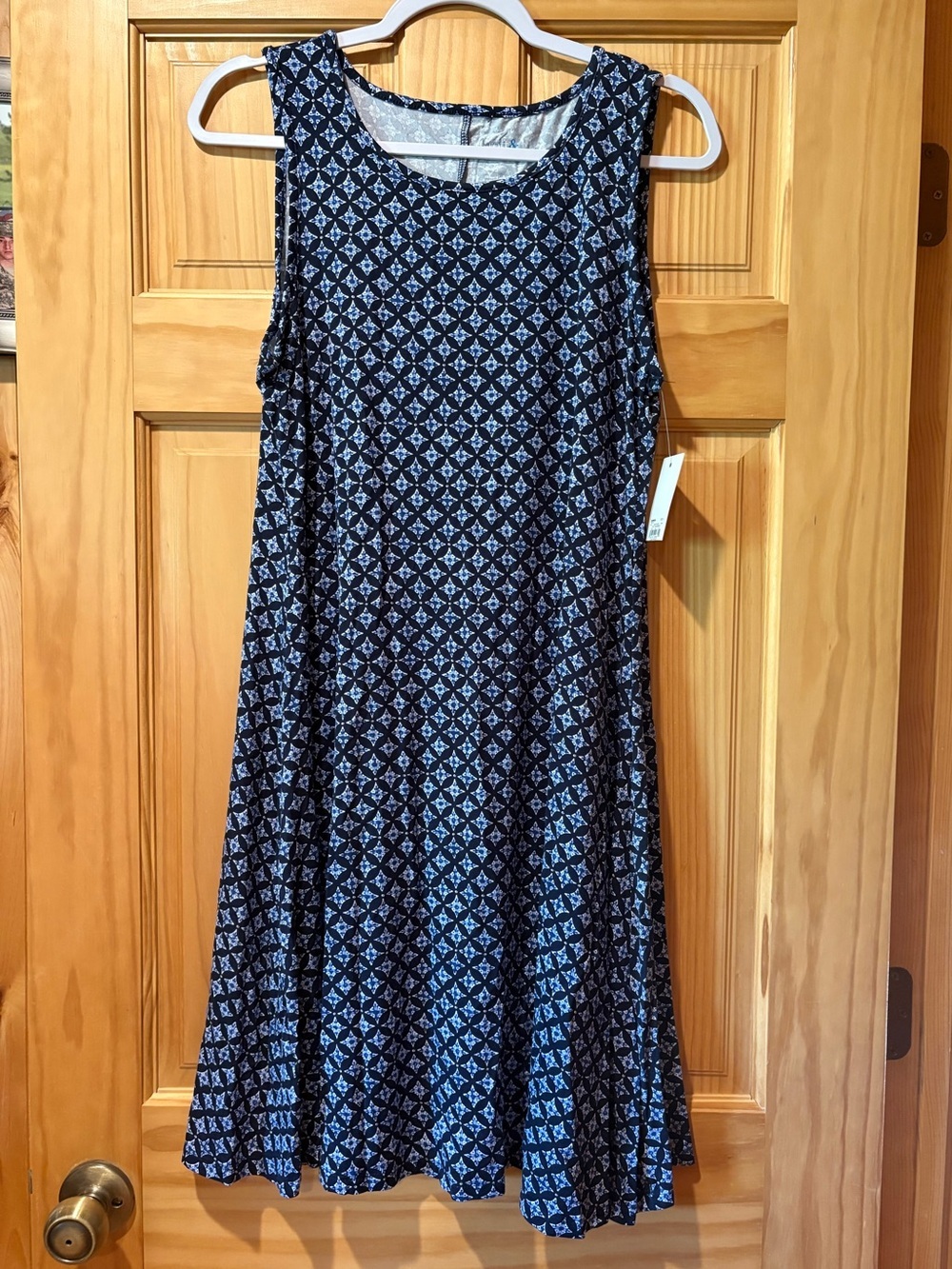 Croft & Barrow sleeveless tank dress features navy black geometric pattern NWT S